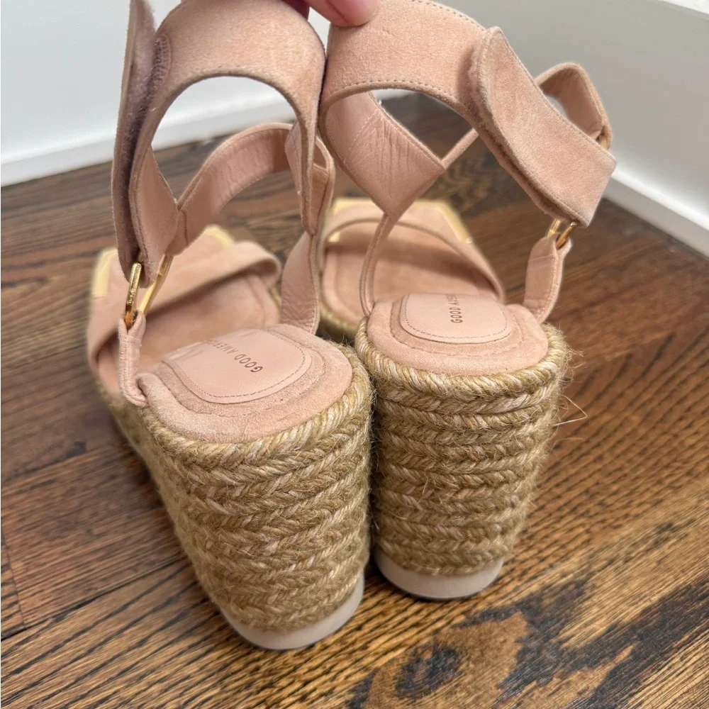 Good American Pale Pink Suede Gold Hardware Espadrille Wedge Sandals NEW Size 12